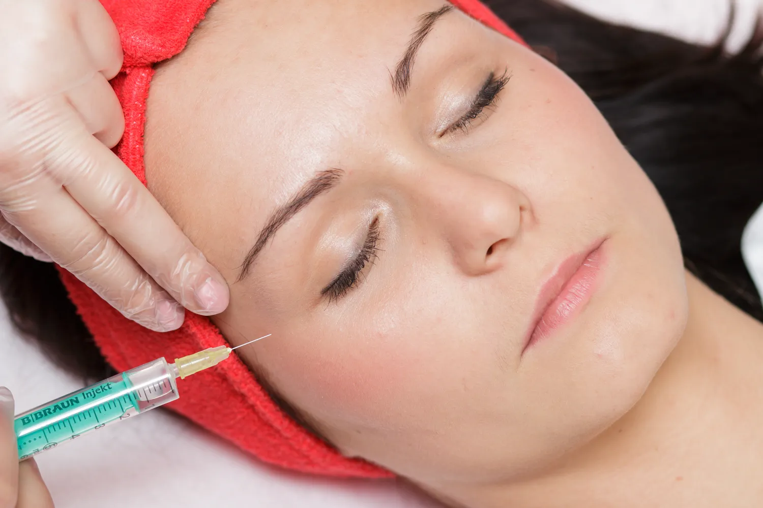 Jak usunąć cienie pod oczami medycyna estetyczna?