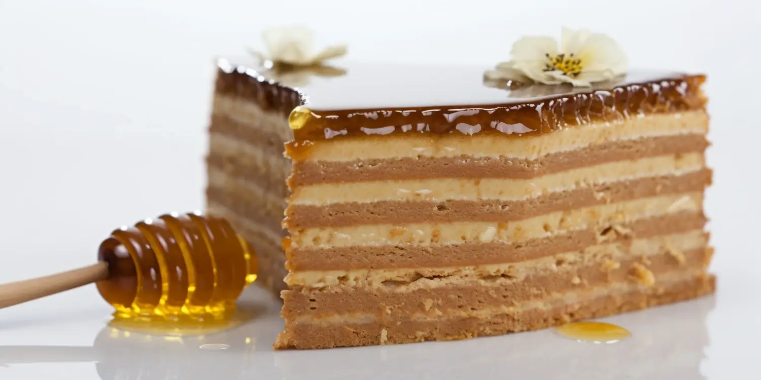 Miód nektarowo-spadziowy czy lepszy od innych miodów?