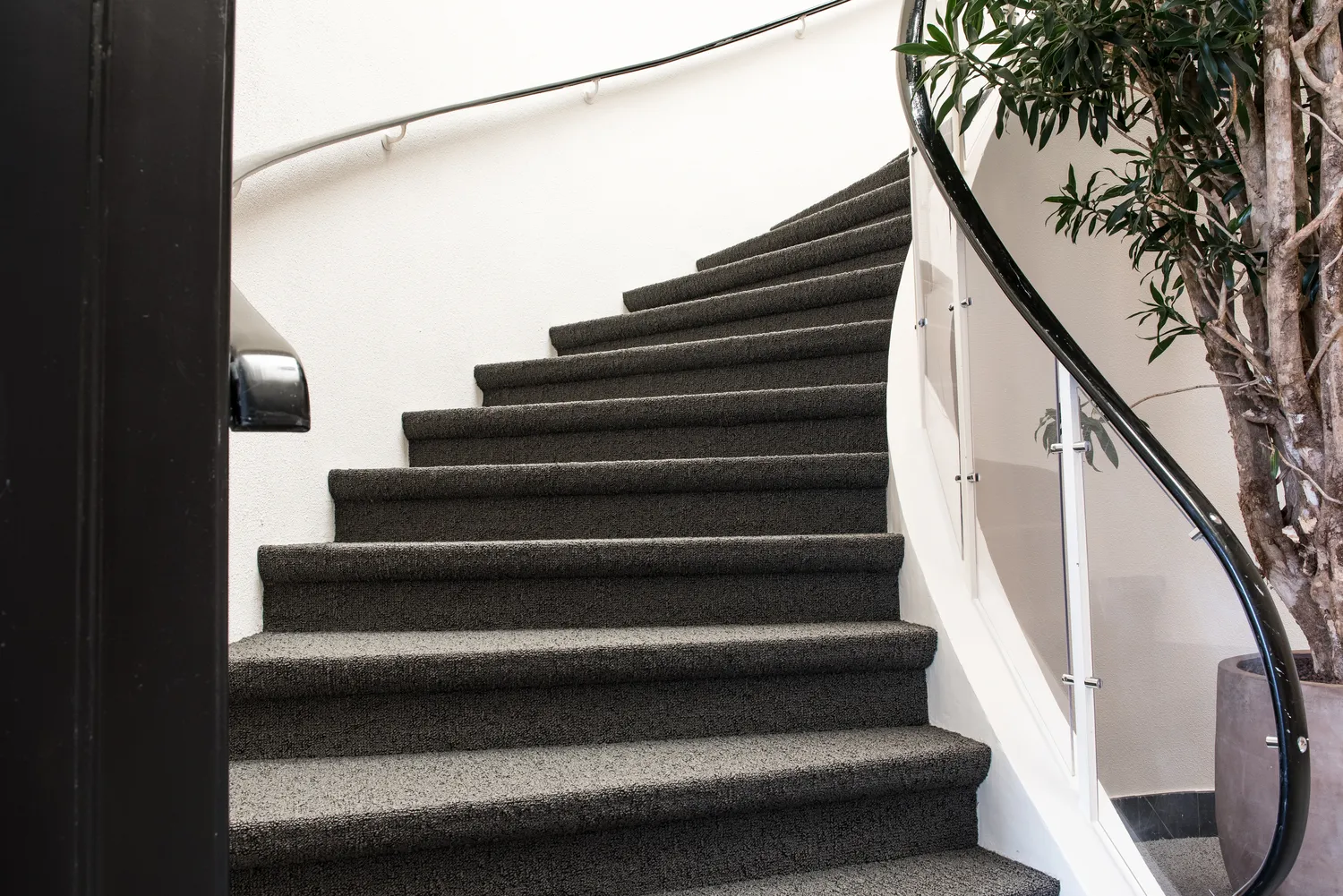 Pranie wykładzin obiektowych Warszawa