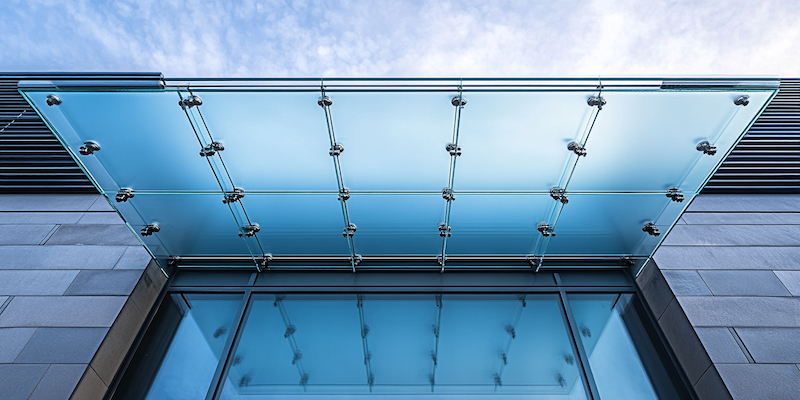 Ile zarabia szklarz?